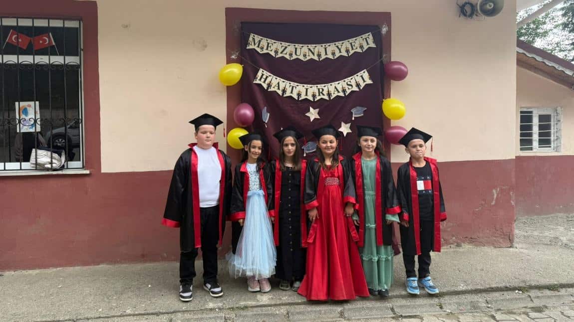 4. Sınıflarımız Mezun Oldu