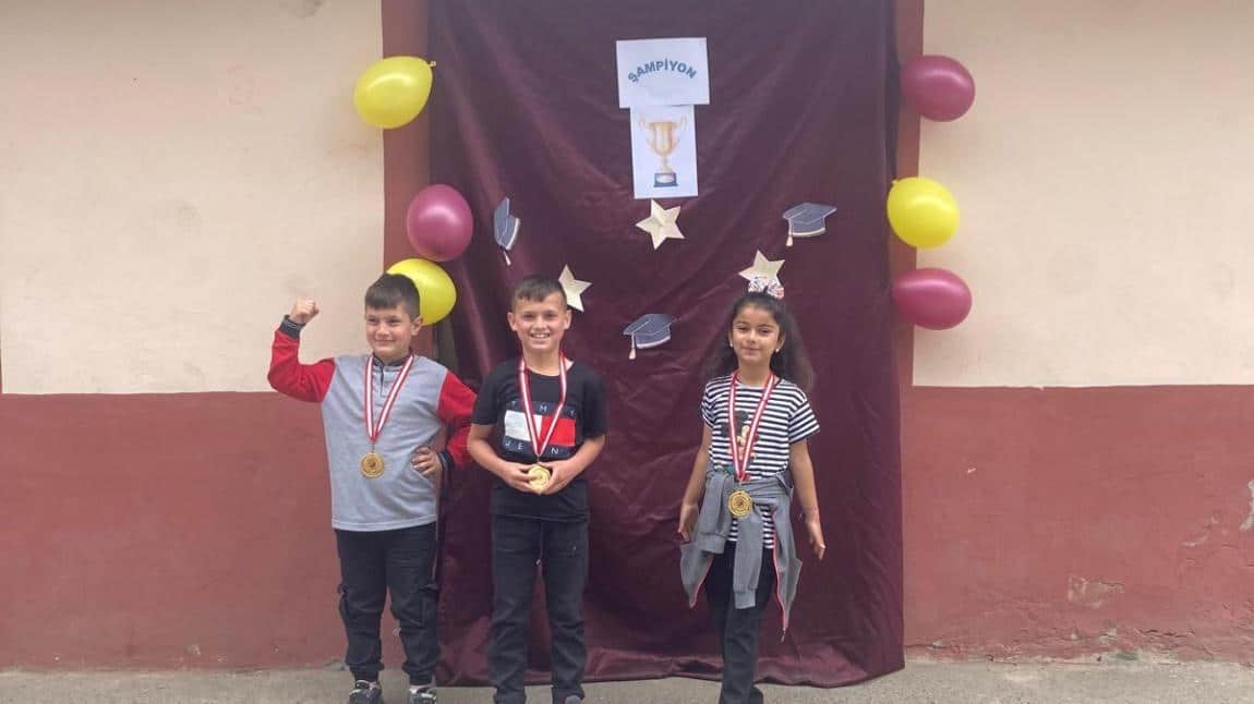 Mini Futbol Turnuvası Şampiyonları